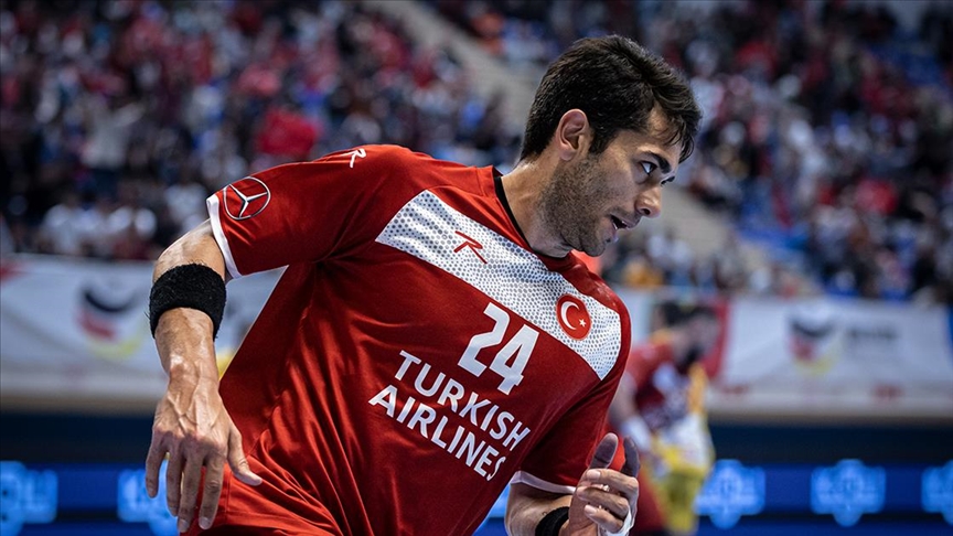 Milli sporcu Halil İbrahim Öztürk, başarıyı hentbolda yakaladı