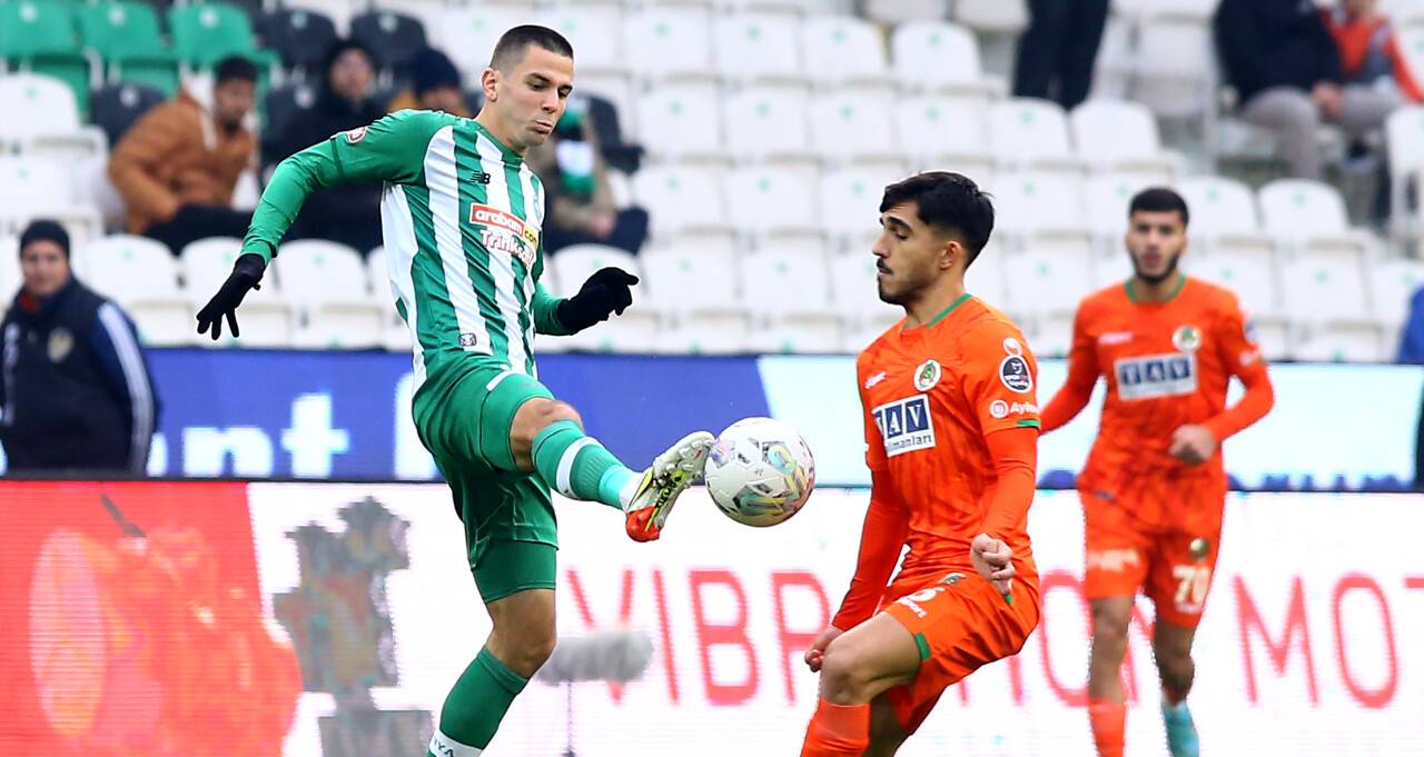 İlhan Palut'tan Pavicic'e mesaj