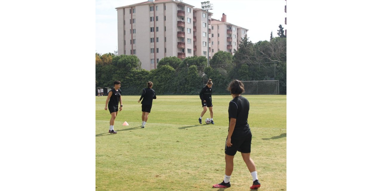 Altay’da mali sorunların faturası, Kadın Futbol Takımı’na çıktı