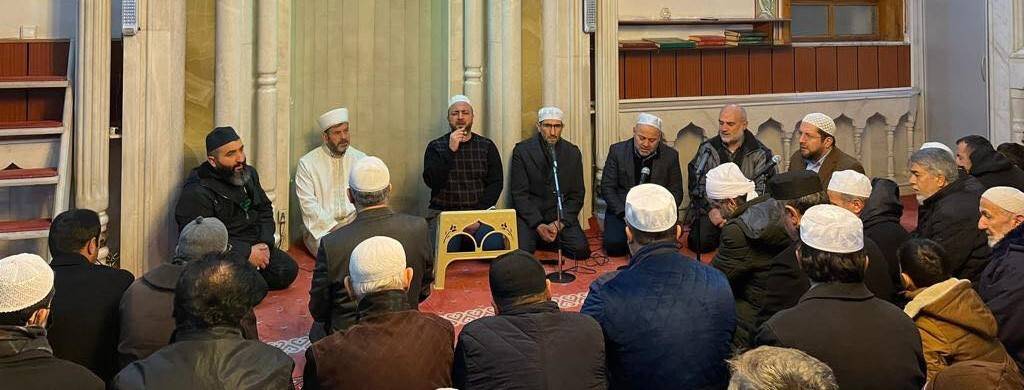 Sabah namazında buluştular