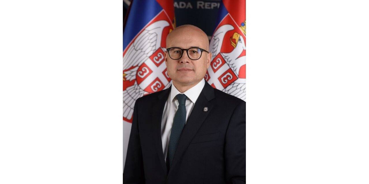 Sırbistan’da ordu ve polise “savaşa hazır ol” emri