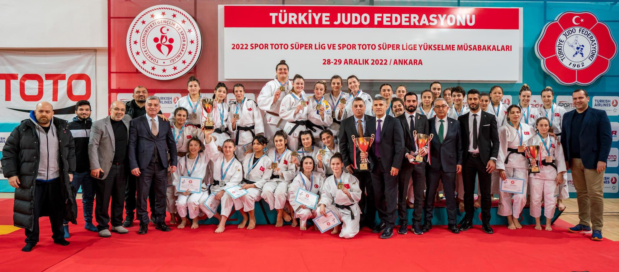 Konya Büyükşehir Belediyespor Kadın Judo Takımı Süper Lig'e yükseldi