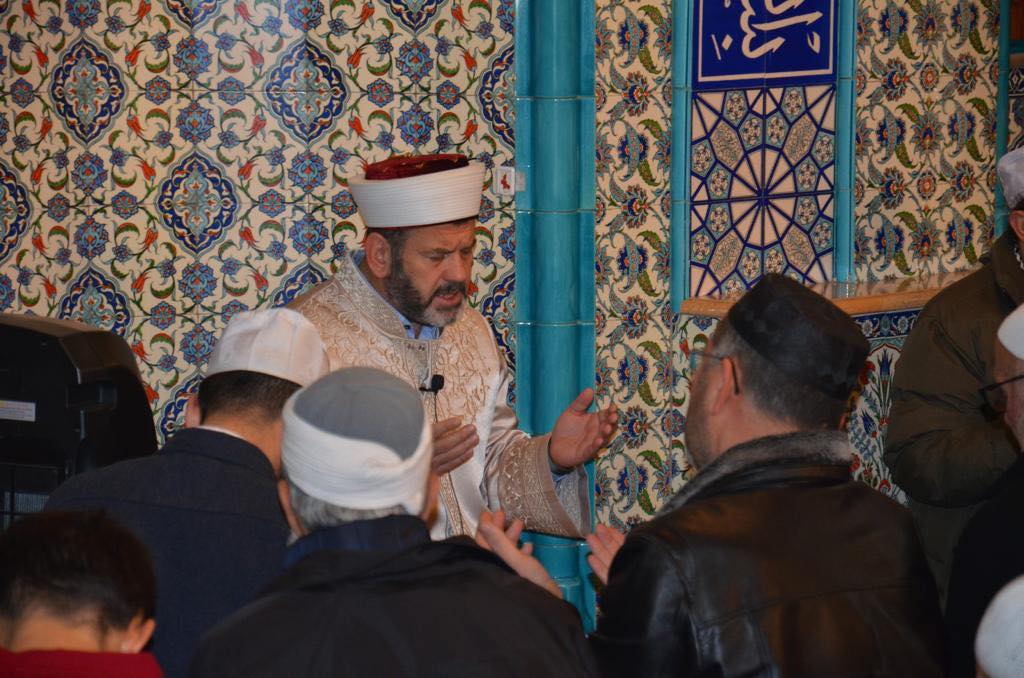 Konya'da, Ailece Camide “Milletçe Duadayız”  sabah namazı buluşması