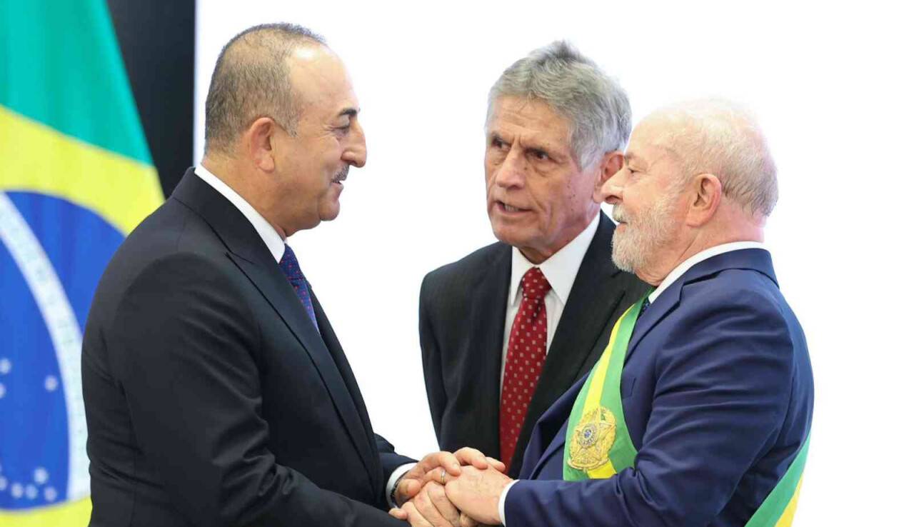 Çavuşoğlu, Brezilya’nın yeni Devlet Başkanı Lula’nın yemin törenine katıldı