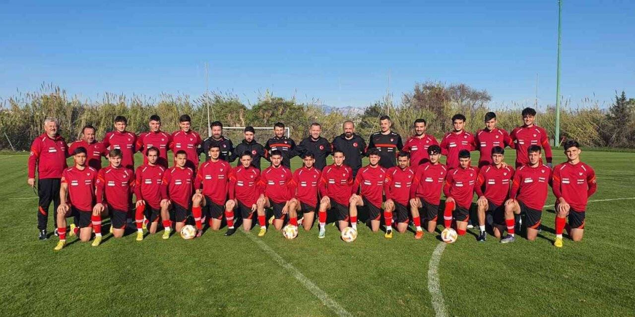 Konyaspor'dan 3 oyuncuya milli davet