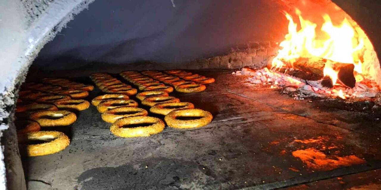 Osmanlı döneminde askerlere hediye verilen simitler, günümüzün vazgeçilmez lezzeti