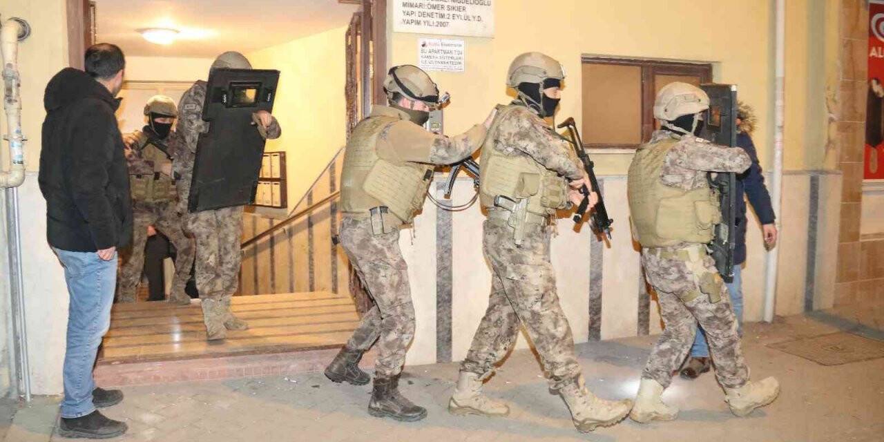 Silahlı saldırganı özel harekat özel operasyonla yakaladı