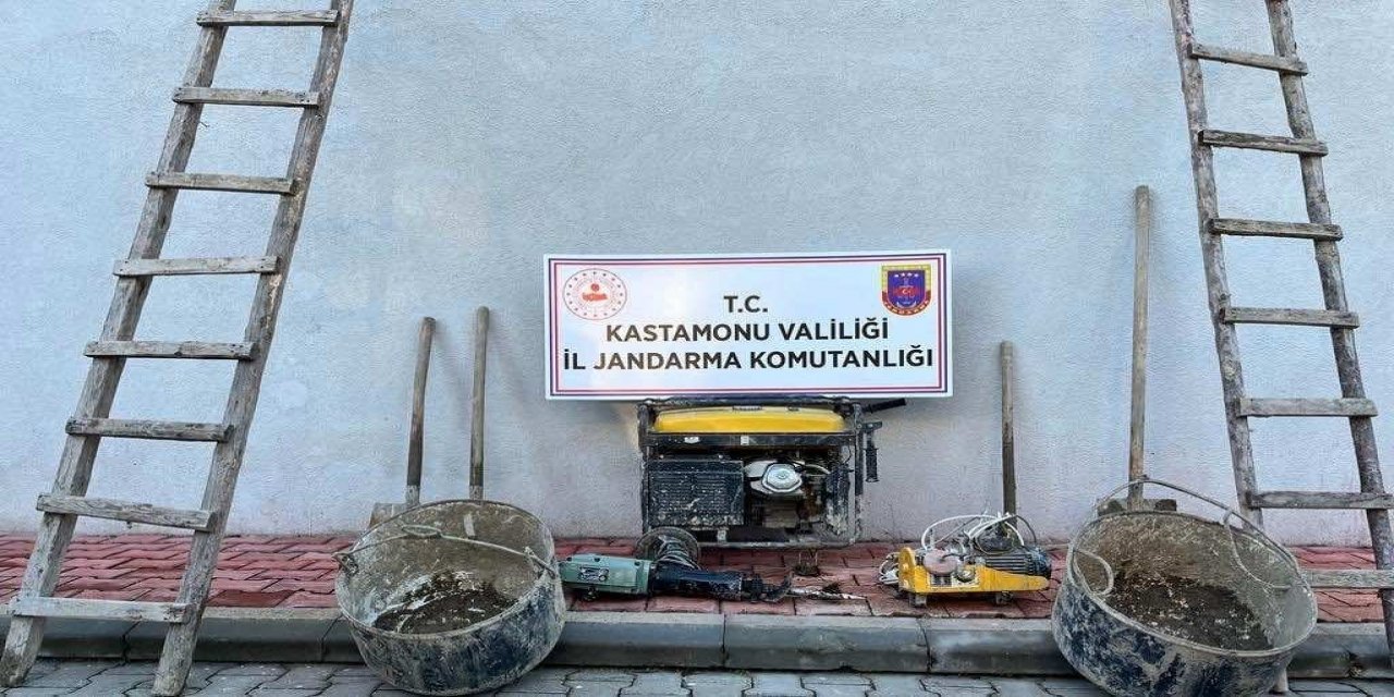 Kastamonu'da define avcılarına suçüstü baskın: 3 gözaltı
