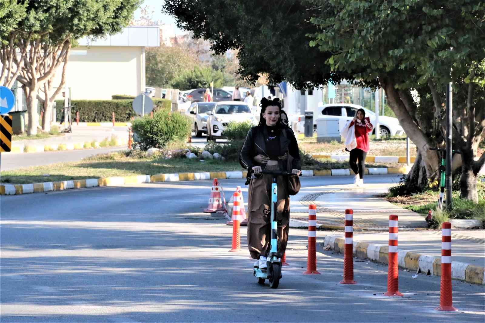 Antalya’da scooterlara 'hız sınırı'
