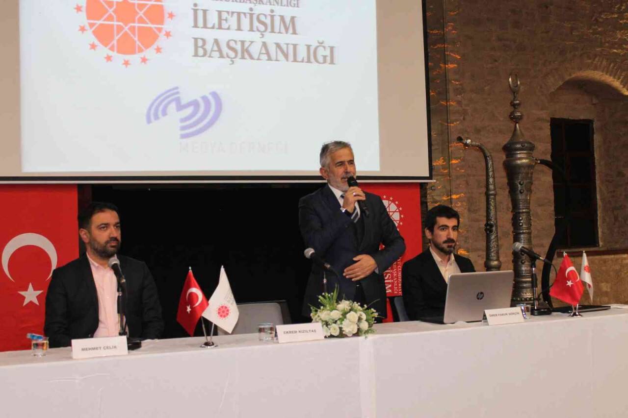 Konya’da “Dezenformasyonla Nasıl Mücadele Edilir” paneli düzenlendi