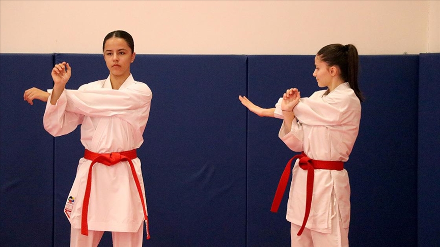 Genç milli karateciler, Avrupa Şampiyonası hazırlıklarına başladı