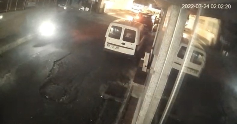 İstanbul’da gece kulübüne silahlı saldırı kameraya yansıdı