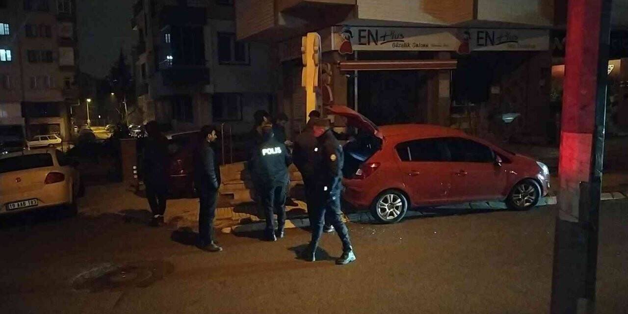 İl Başkanının aracı kurşunlandı