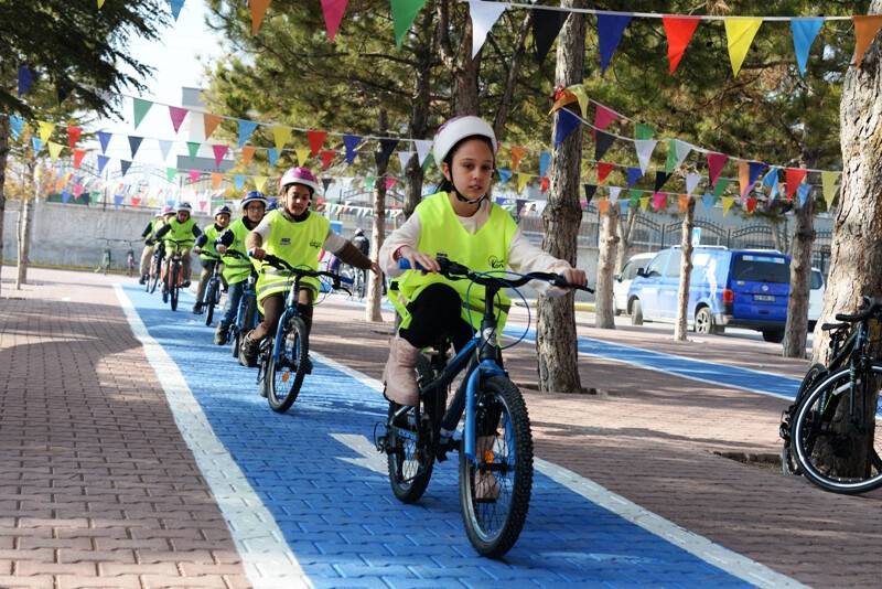 Konya'da "Bisiklet Dostu ve Güvenli Sürüş Teknikleri" açılış töreni gerçekleştirildi