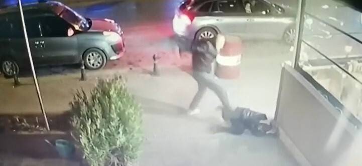 Restoran çıkışı tekme tokat darp edildi