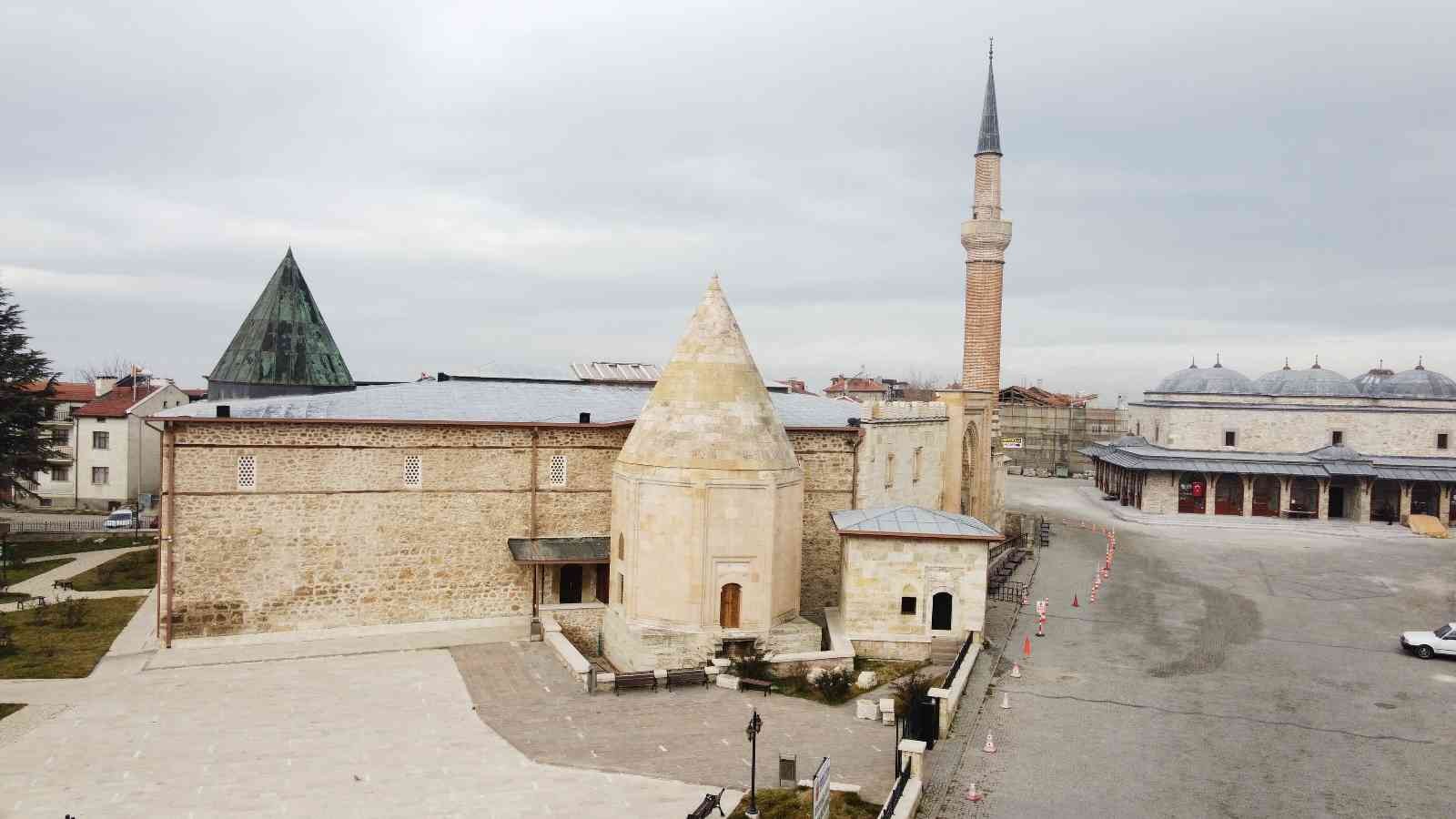 Konya’daki Eşrefoğlu Camisi’ni 6 ayda 157 bin kişi ziyaret etti