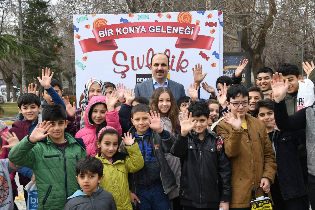 Konya'da 200 bin çocuk şivlilik hediyeleriyle sevinecek