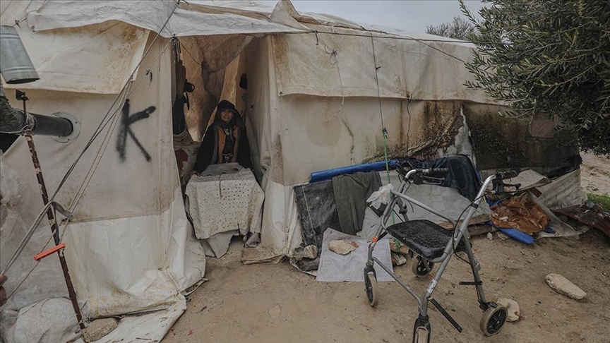 İdlib'deki kamplarda kış zor geçiyor