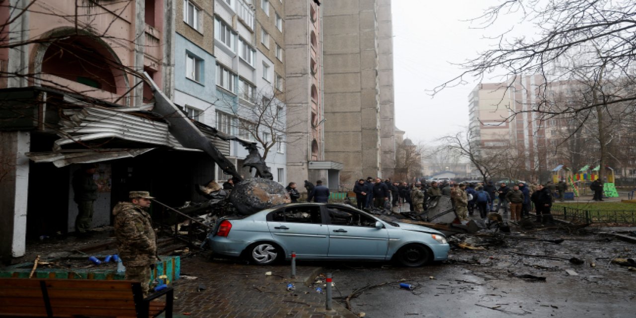 Kiev yakınlarında helikopter düştü, Ukrayna İçişleri Bakanı dahil 16 kişi öldü