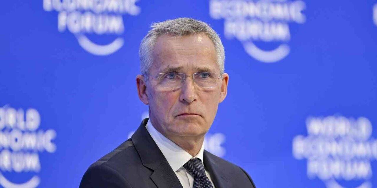 Stoltenberg: "Demokrasinin zulmü ve baskıyı yendiğini kanıtlamamız gerekiyor"