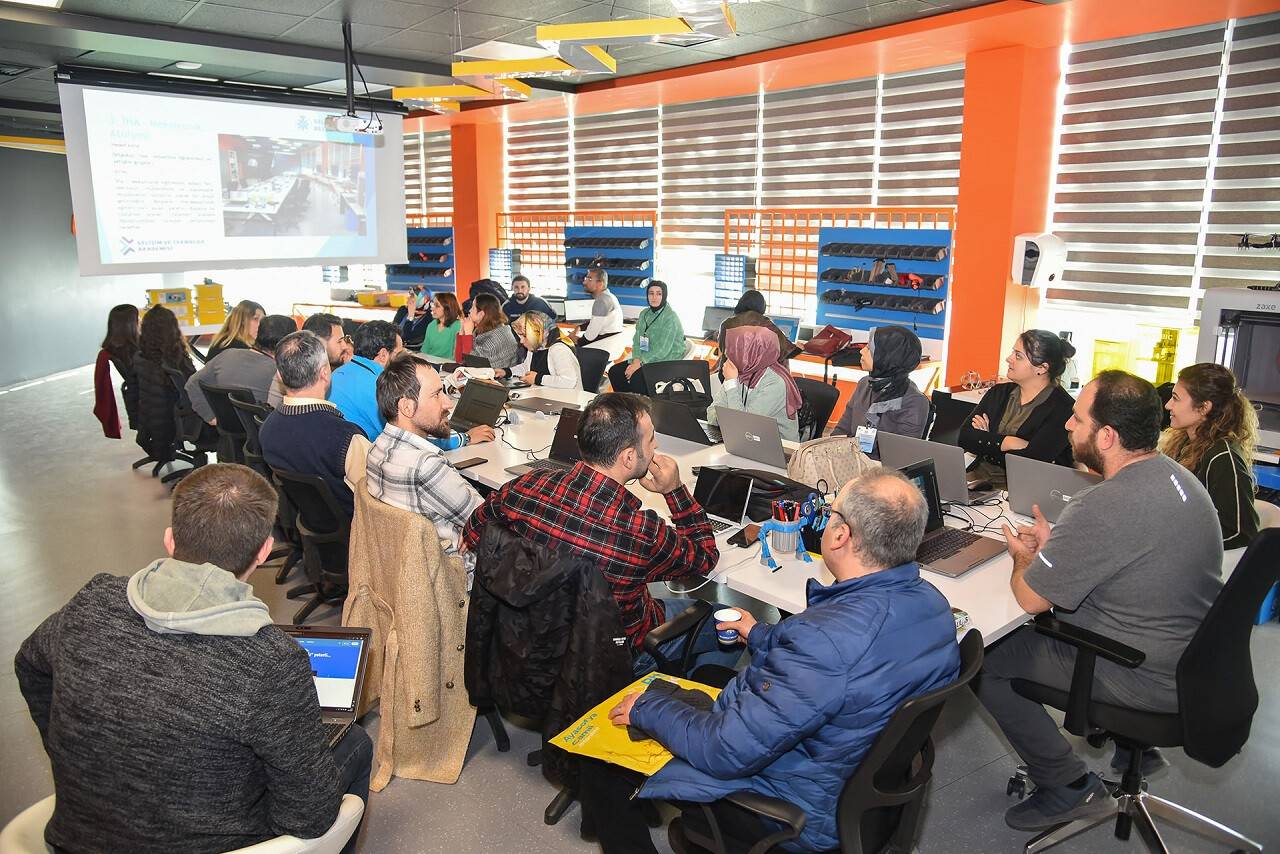 Konya'da matematikten mühendisliğe projesi eğitimleri sürüyor