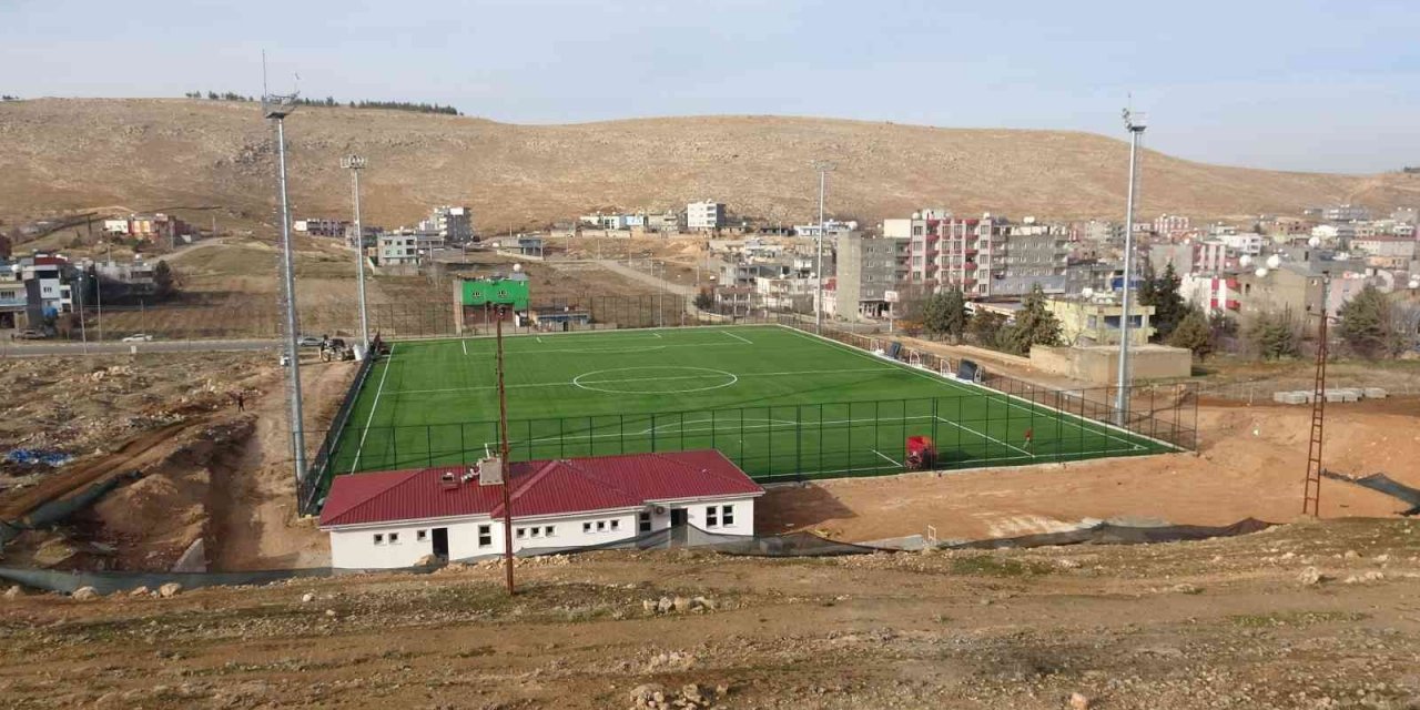 Stadyum yapıldı, tribün yok