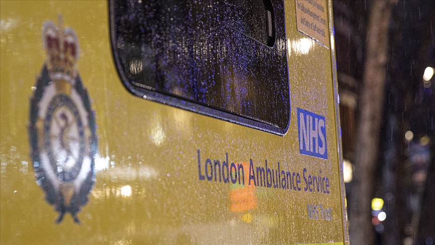 İngiltere ve Galler'de ambulans çalışanları yeniden  grevde