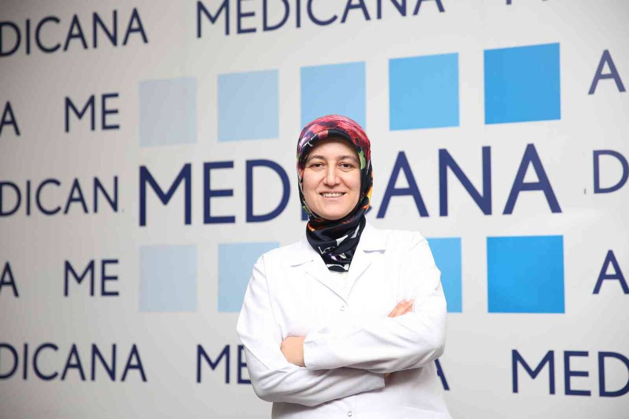 Günde 100 telden fazla saçı dökülenlere uyarı