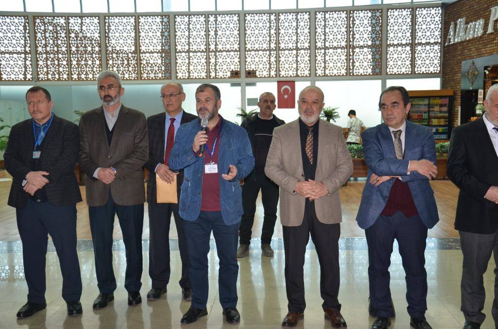 Umre kafileleri uğurlanıyor