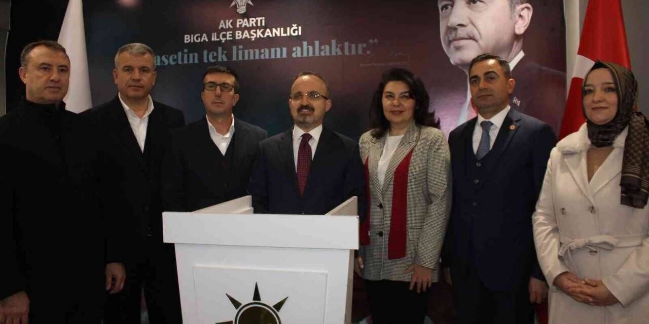 AK Partili Turan: Başörtüsü konusunda CHP net özür dilemelidir