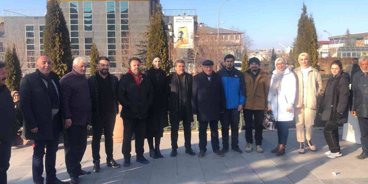 CHP, Kur’an-ı Kerim dağıttı