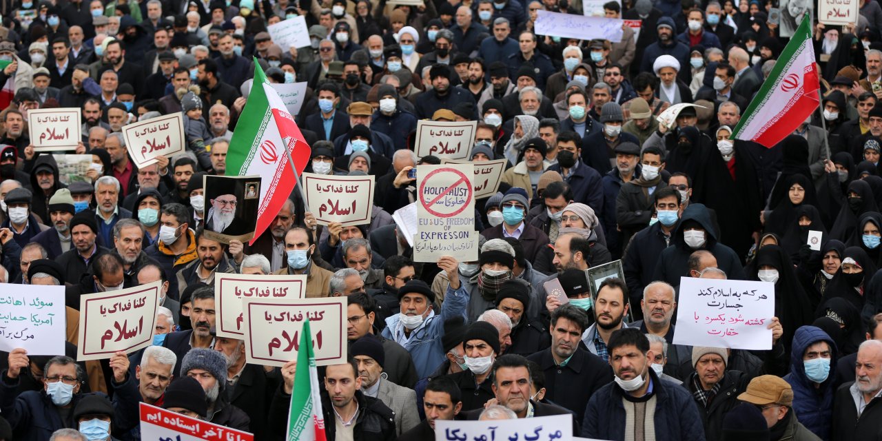 İran’da İsveç'teki Kur'an-ı Kerim'e yönelik saldırı protesto edildi