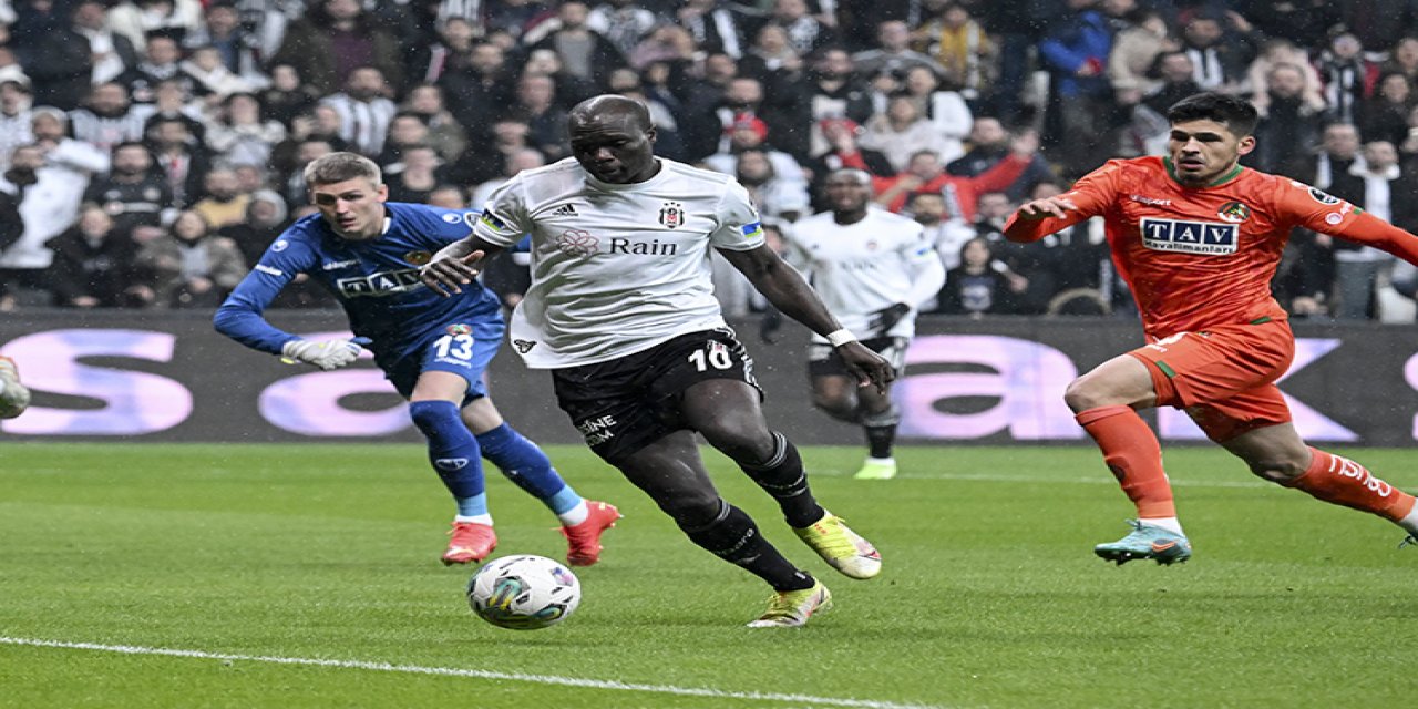 Aboubakar 677 gün sonra Vodafone Park’ta sahaya çıktı