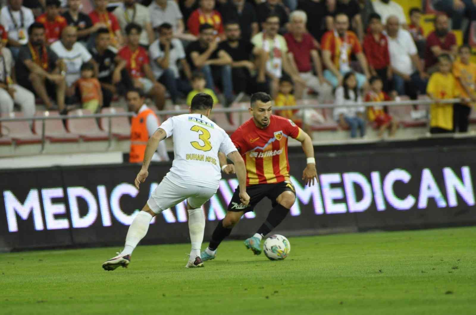 İstanbulspor ile Kayserispor 4. kez rakip olacak