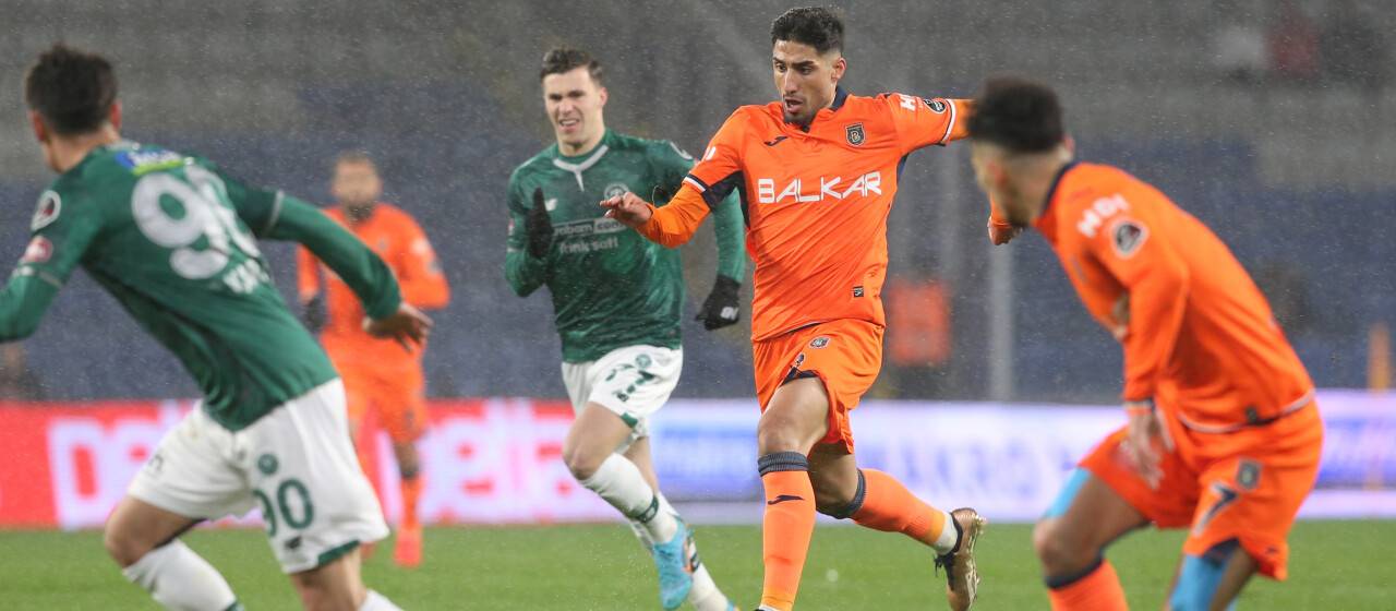 Medipol Başakşehir: 1 - Konyaspor: 0 (İlk yarı)