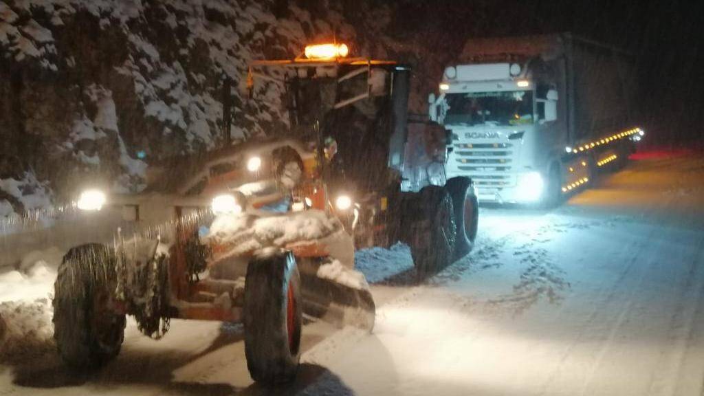 Yola çıkacaklar dikkat! Antalya- Konya Kara Yolu tırların geçişine kapatıldı