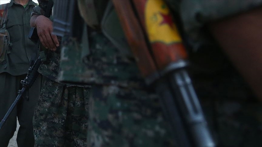 Terör örgütü PKK/YPG Haseke’de 55 genci daha zorla silahlı kadrosuna aldı