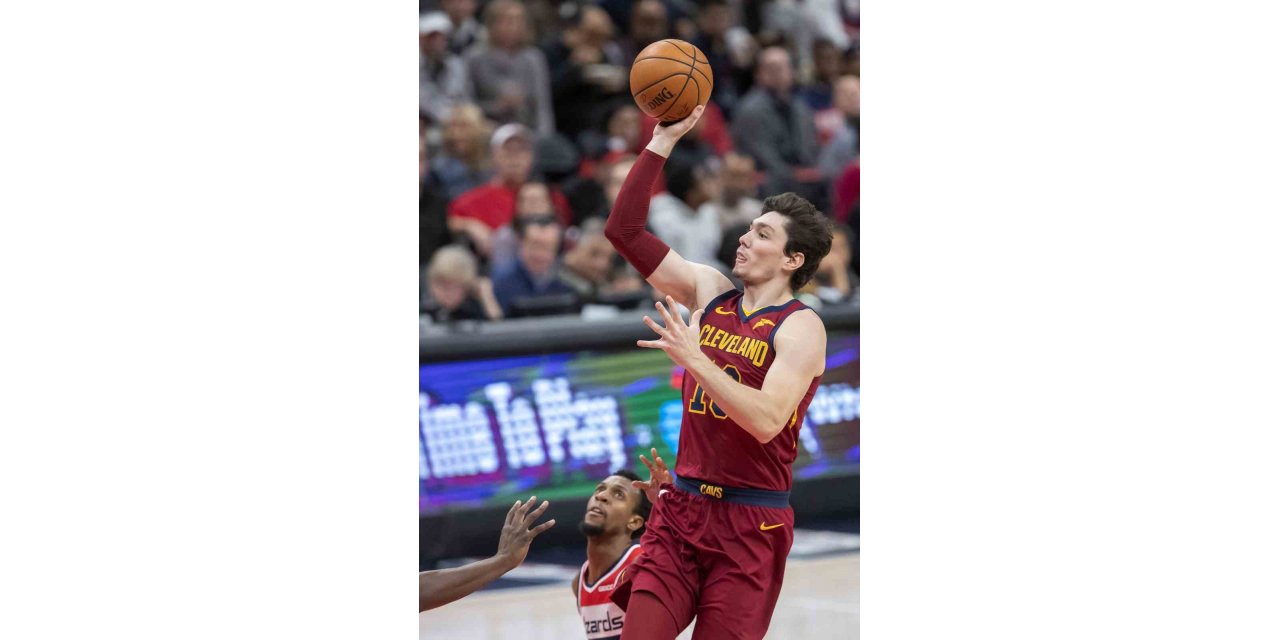 Cedi Osman 21 sayı kaydetti