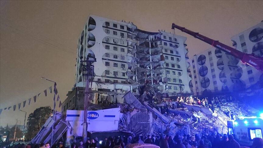 Diyarbakır'da 6 bina yıkıldı, bilanço