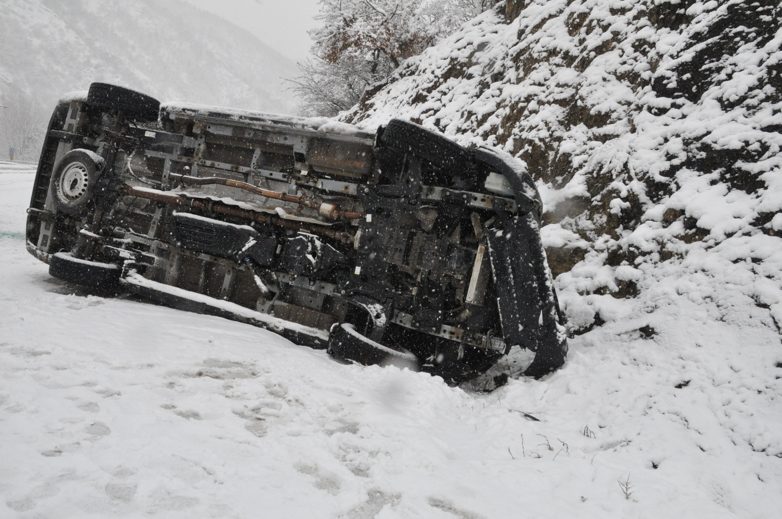 Bolu’da 3 araç zincirleme kazaya karıştı