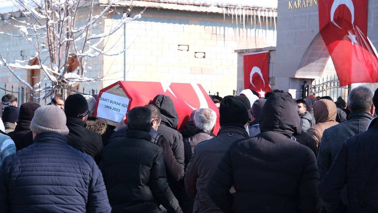Depremde hayatını kaybeden Konyalı polis memuru toprağa verildi
