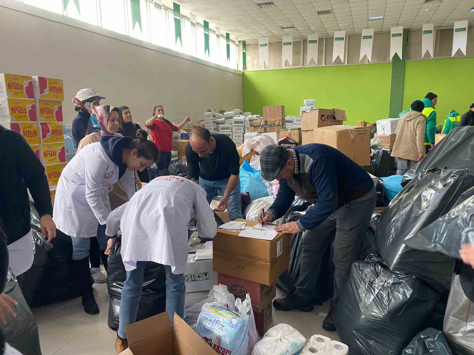 Ereğli’de deprem bölgesine yardımlar devam ediyor