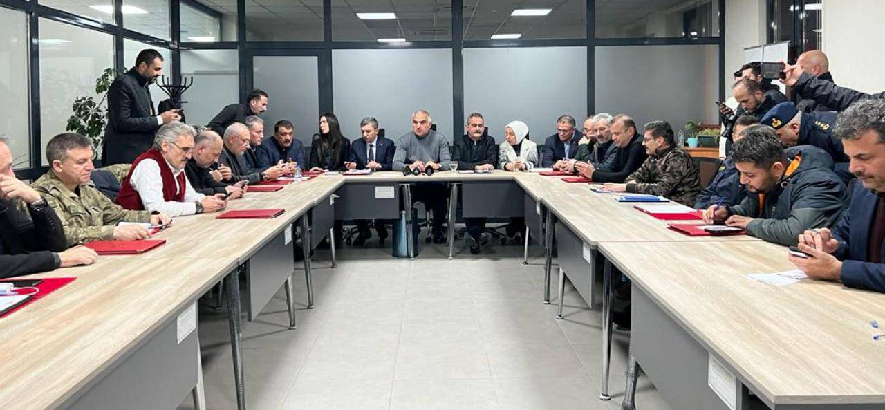 Bakan Özer duyurdu! 10 ilde tatil süresi uzatıldı