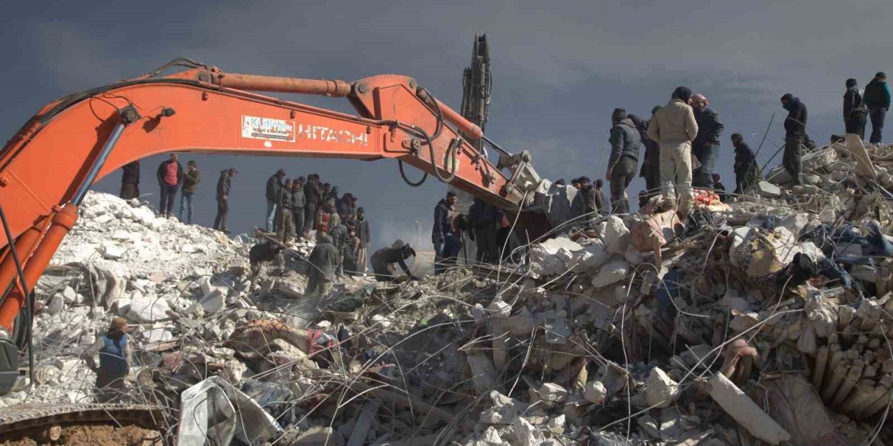 Türkiye'nin Moskova Büyükelçiliği depremzedeler için yardım hesapları açtı