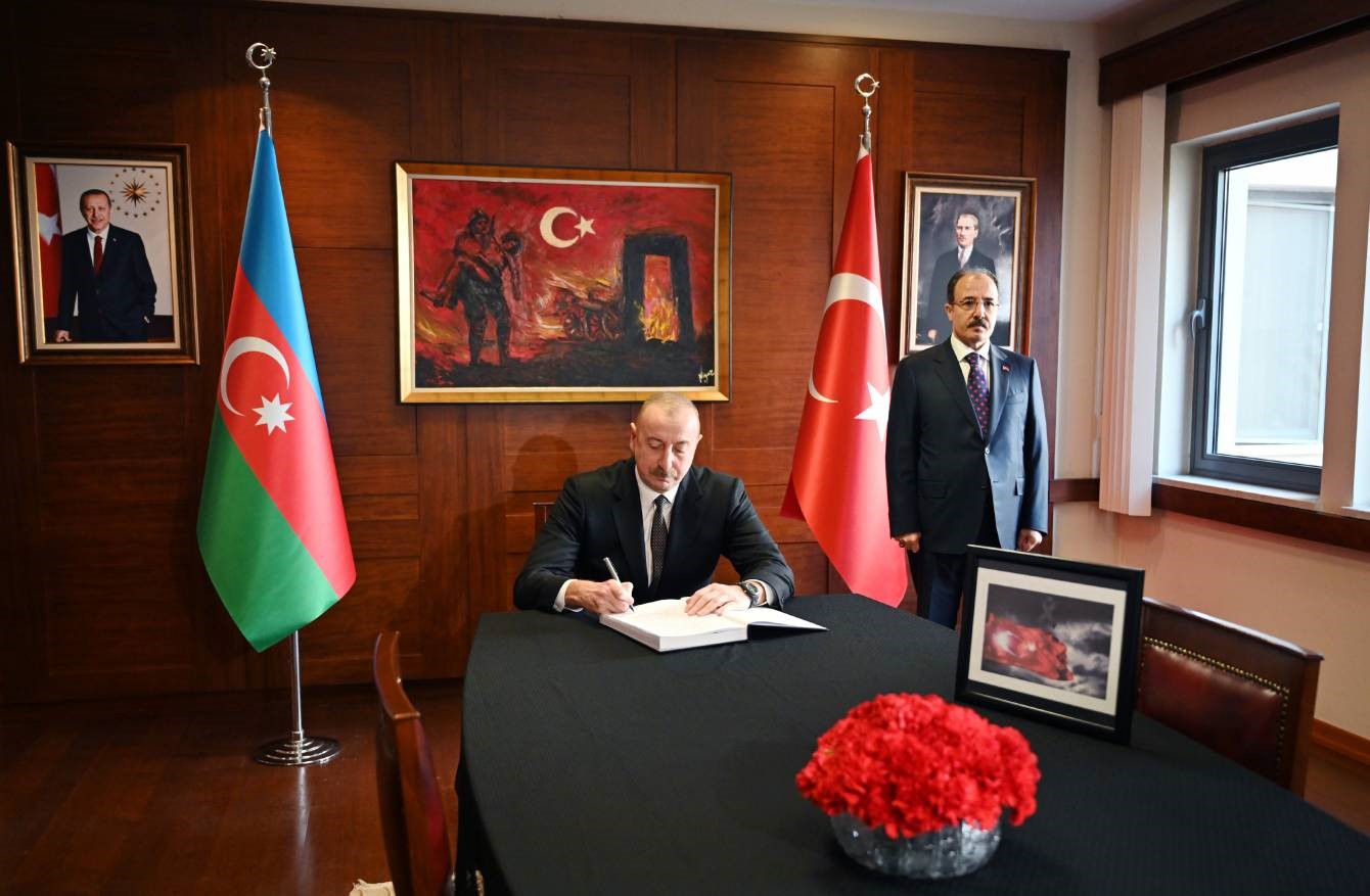 Aliyev: "Tüm Azerbaycan halkı, kardeş Türk halkının yanındadır”