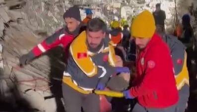 Baba-kızdan 71. saatte sevindiren haber