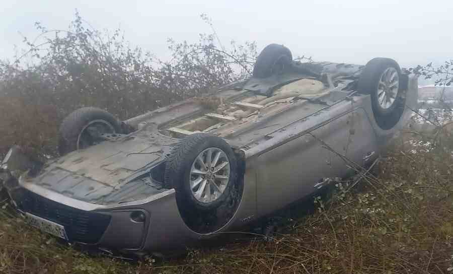 Şarampole uçarak devrildi