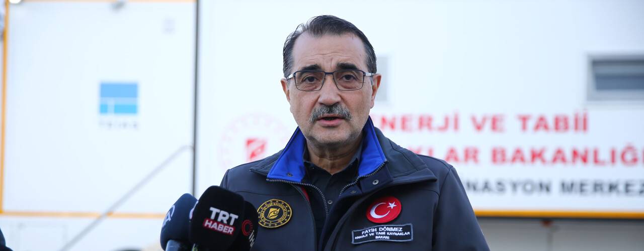 Bakan Dönmez: "Elektrik ve doğalgaz faturalarının tahsilatını erteliyoruz"