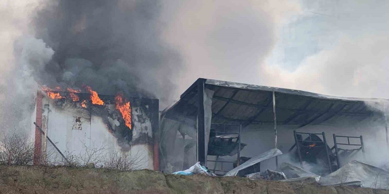 İşçilerin kaldığı 32 yataklı konteyner ev alev alev yandı