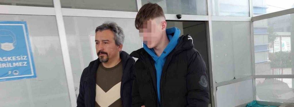 Dolandırdığı17 bin lira parayı  bankadan çekerken yakalandı